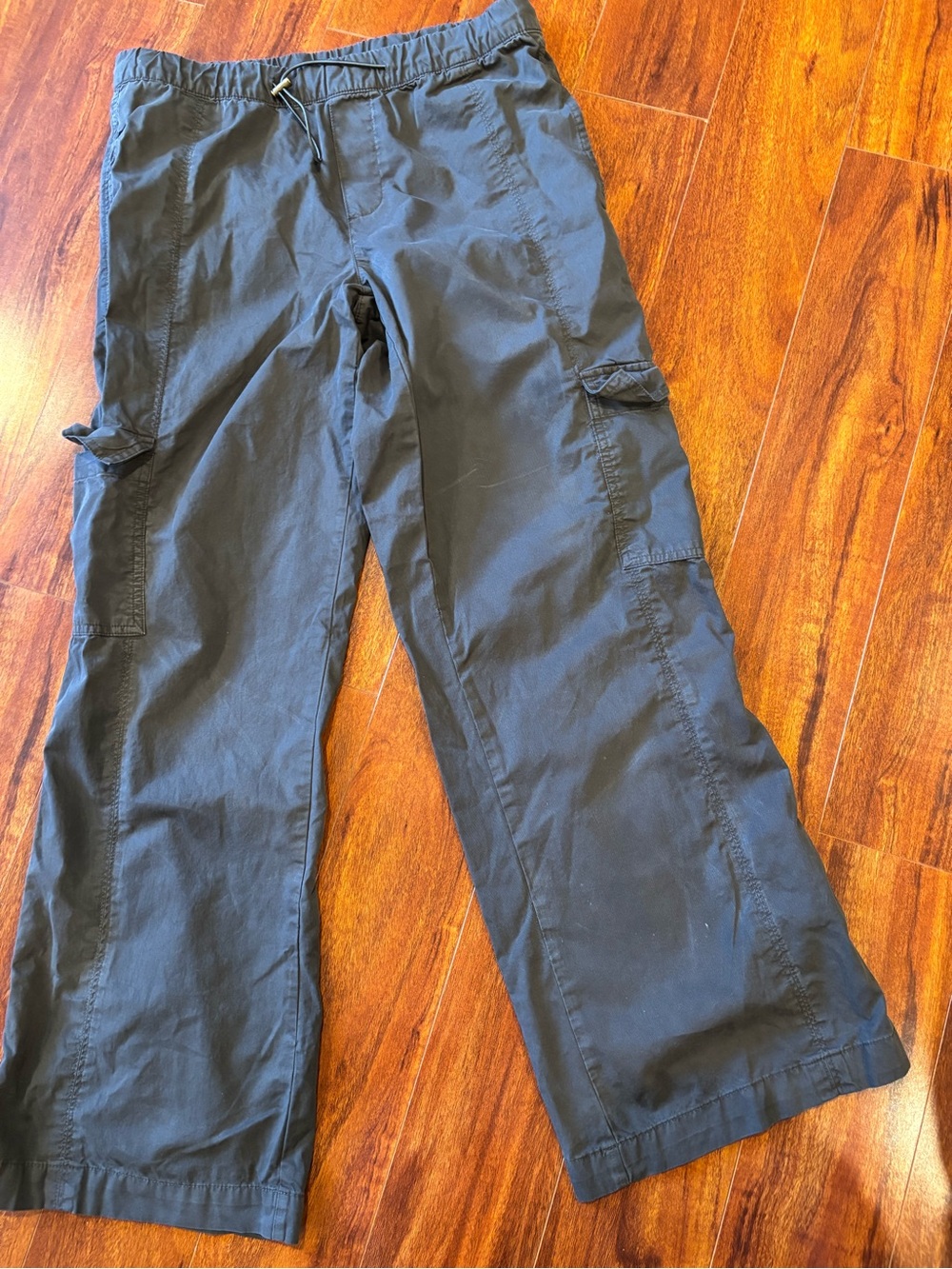 Arizona Jean Company Women's Wide Leg Cargo Pants in Black